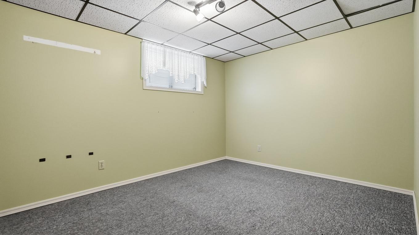 Office - 985 38E Rue Nord, Saint-Georges, QC - Indoor Photo Showing Other Room