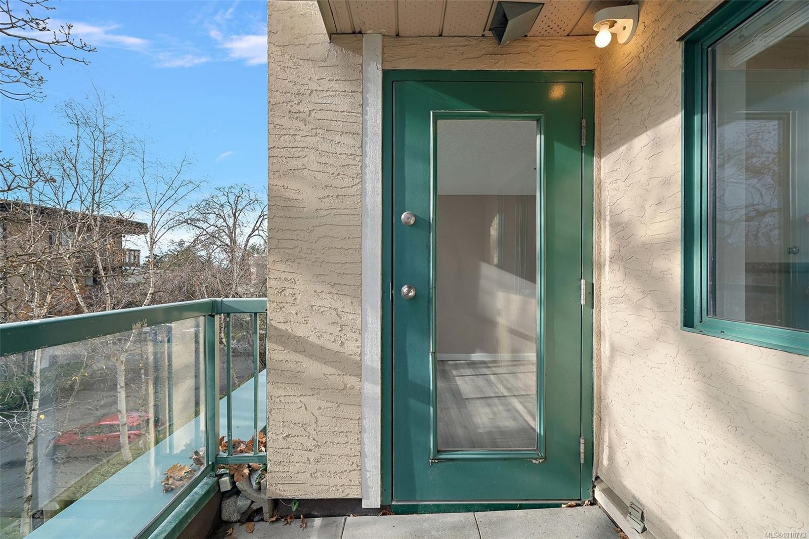 209-3460 Quadra St, Victoria, BC - Outdoor With Exterior