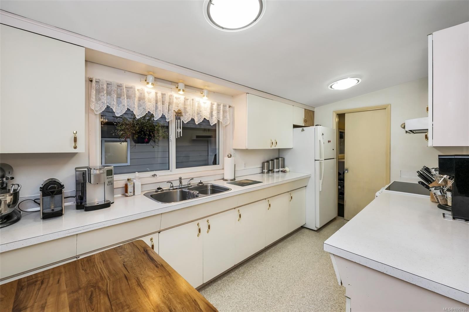 1113 Neild Rd, Metchosin, BC