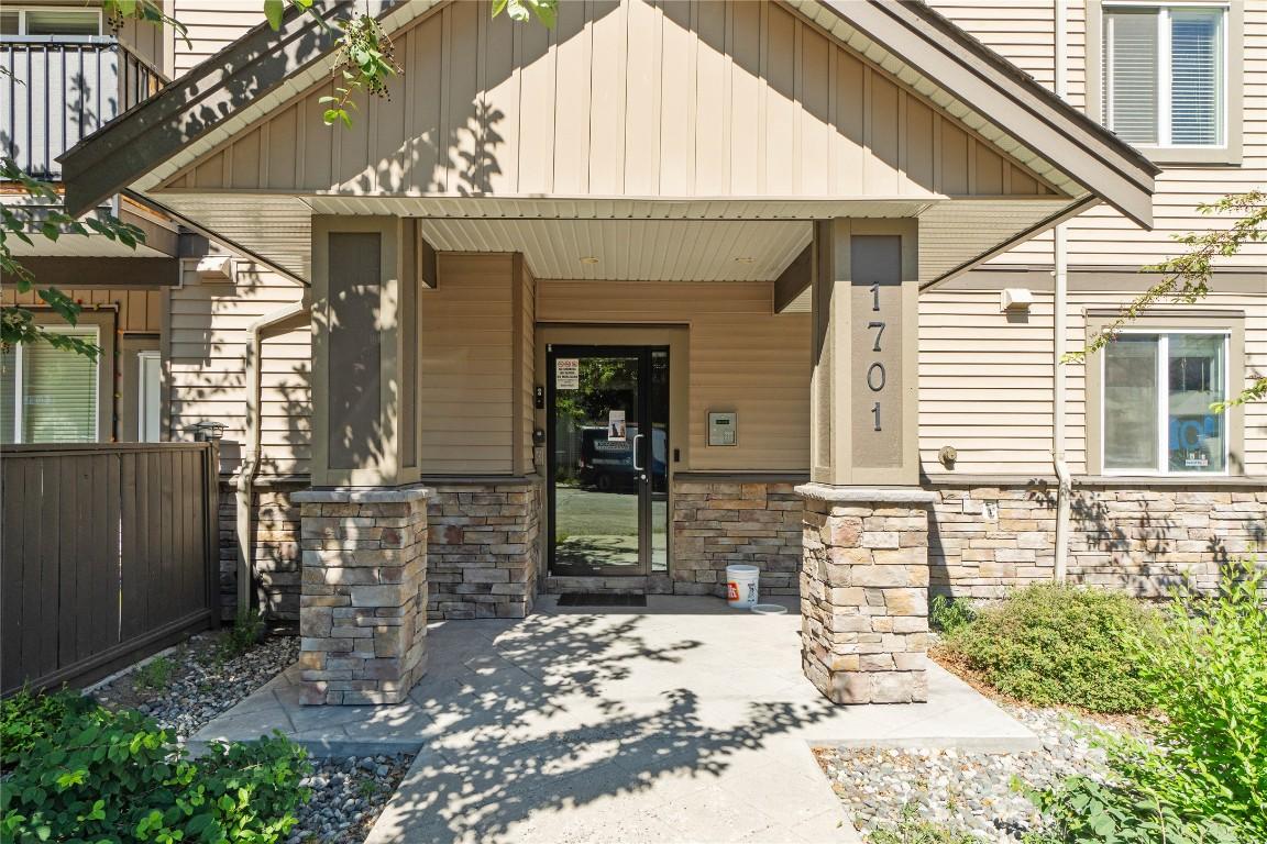 304-1701 Menzies Street, Merritt, BC - Outdoor