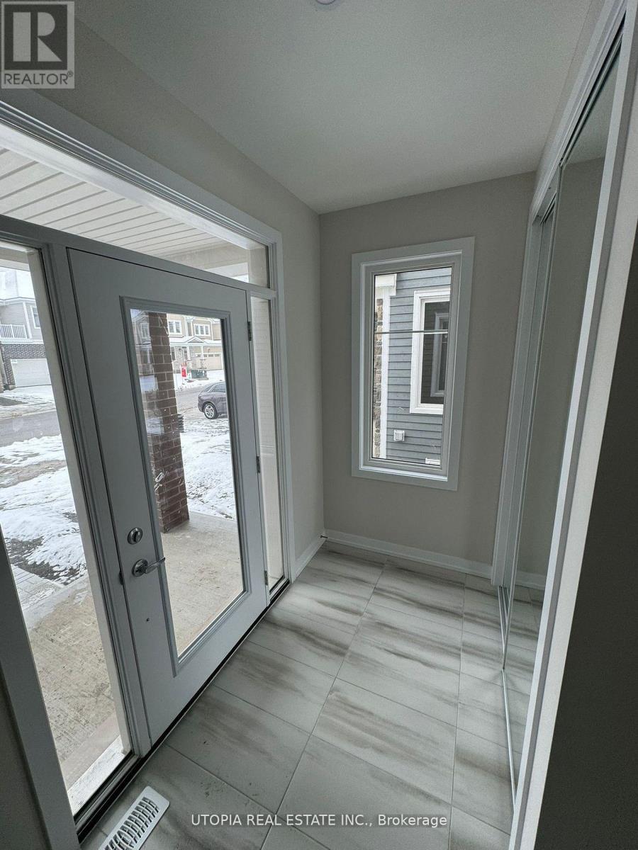 112 Hackamore Crescent, Ottawa, ON - Indoor Photo Showing Other Room