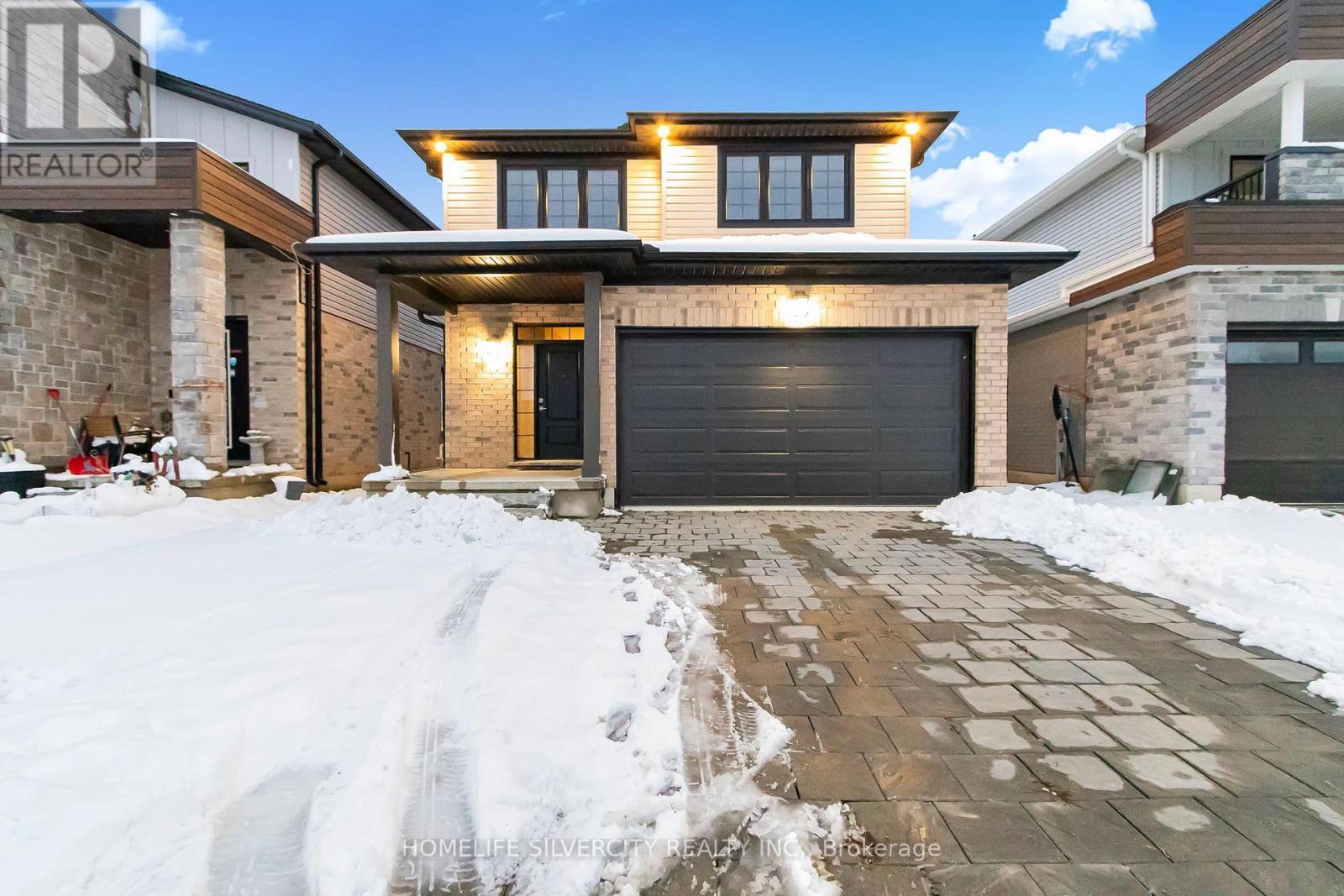 1601 Henrica Avenue, London North, ON - Outdoor With Facade