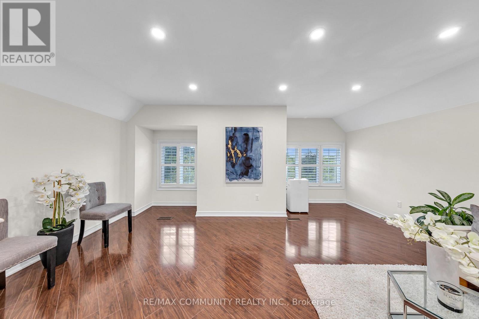 17 Rouge Bank Drive, Markham, ON - Indoor