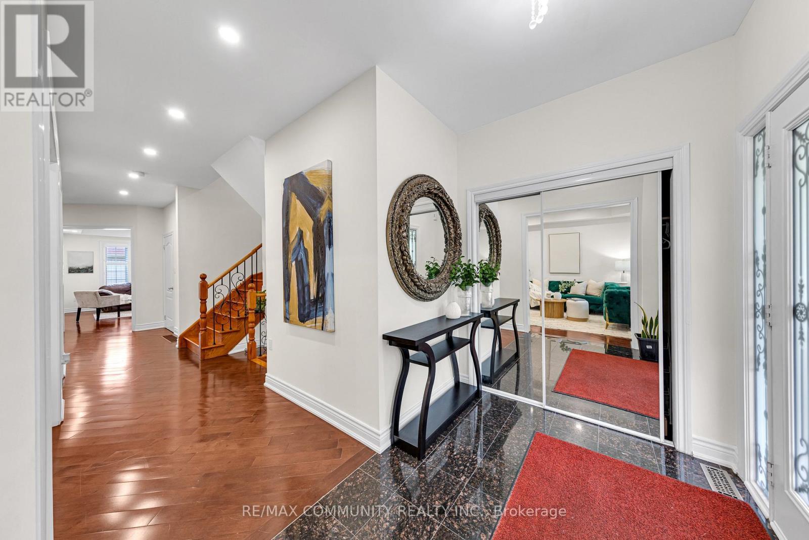 17 Rouge Bank Drive, Markham, ON - Indoor Photo Showing Other Room