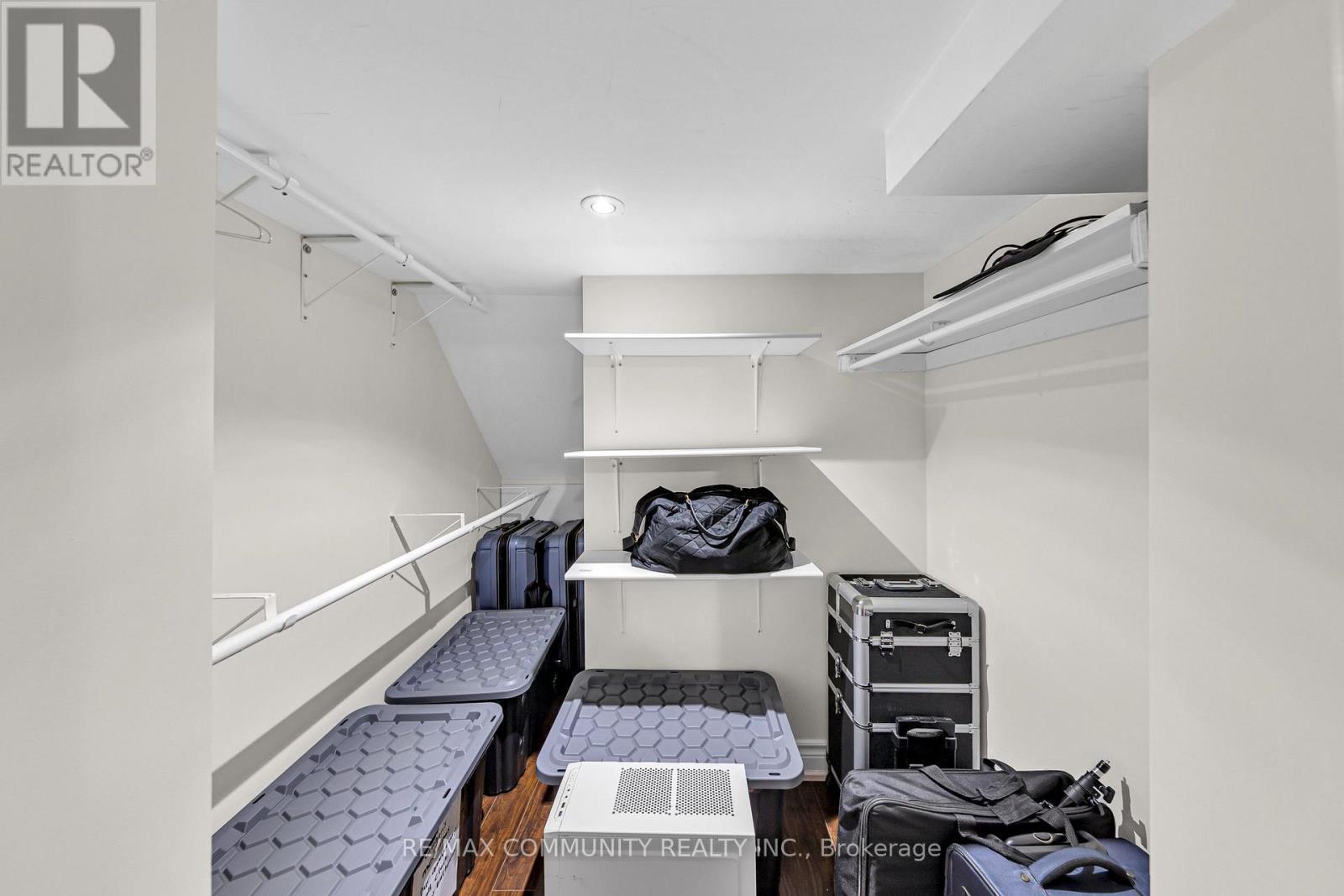 17 Rouge Bank Drive, Markham, ON - Indoor With Storage