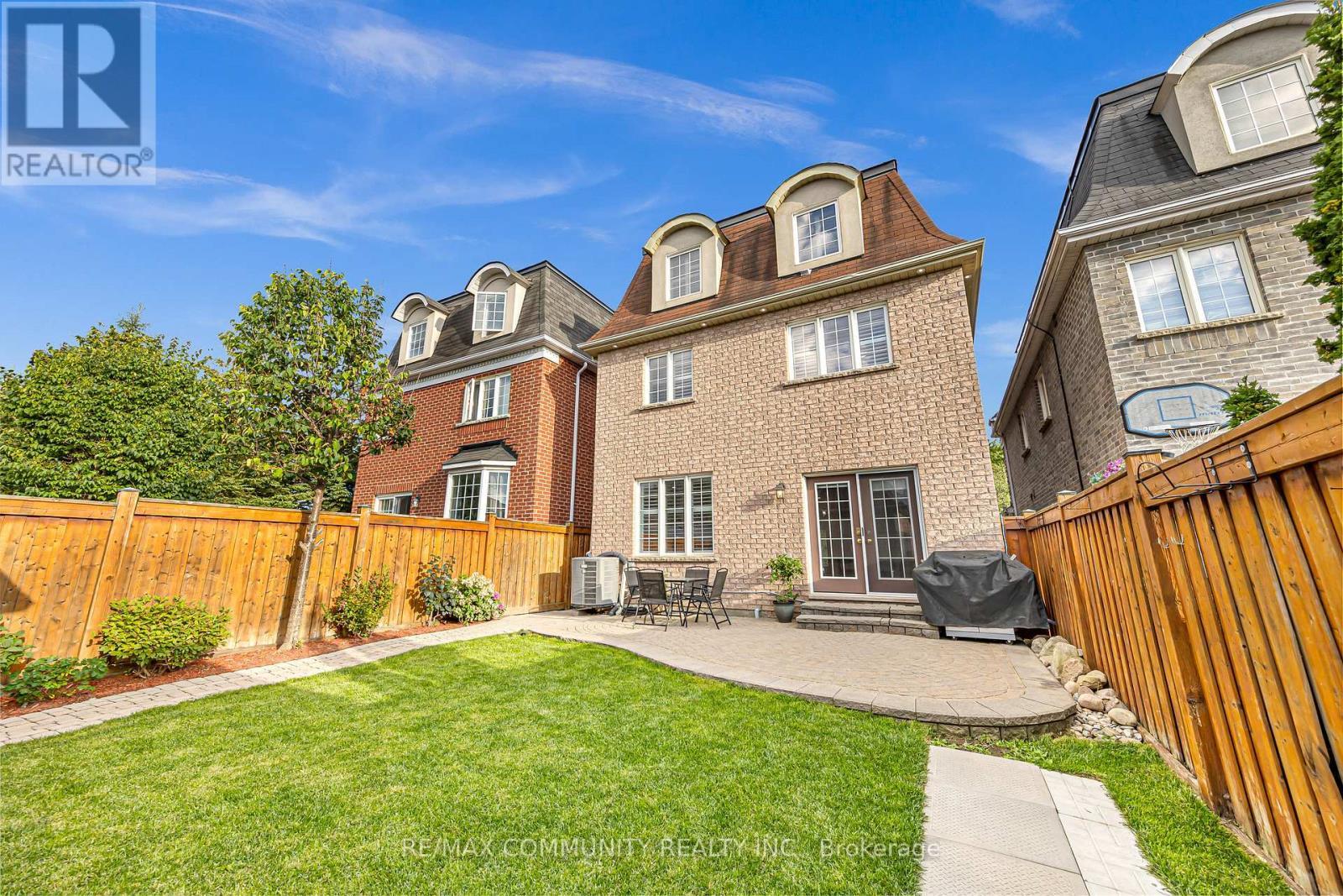 17 Rouge Bank Drive, Markham, ON - Outdoor