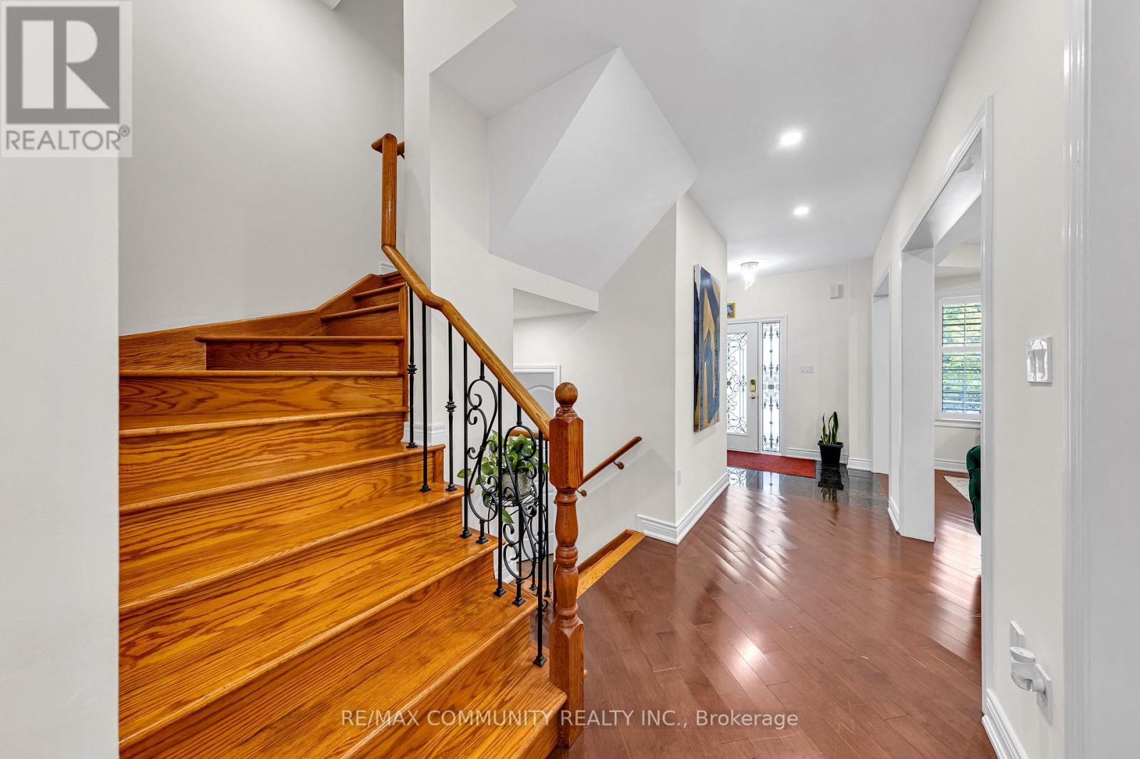 17 Rouge Bank Drive, Markham, ON - Indoor Photo Showing Other Room