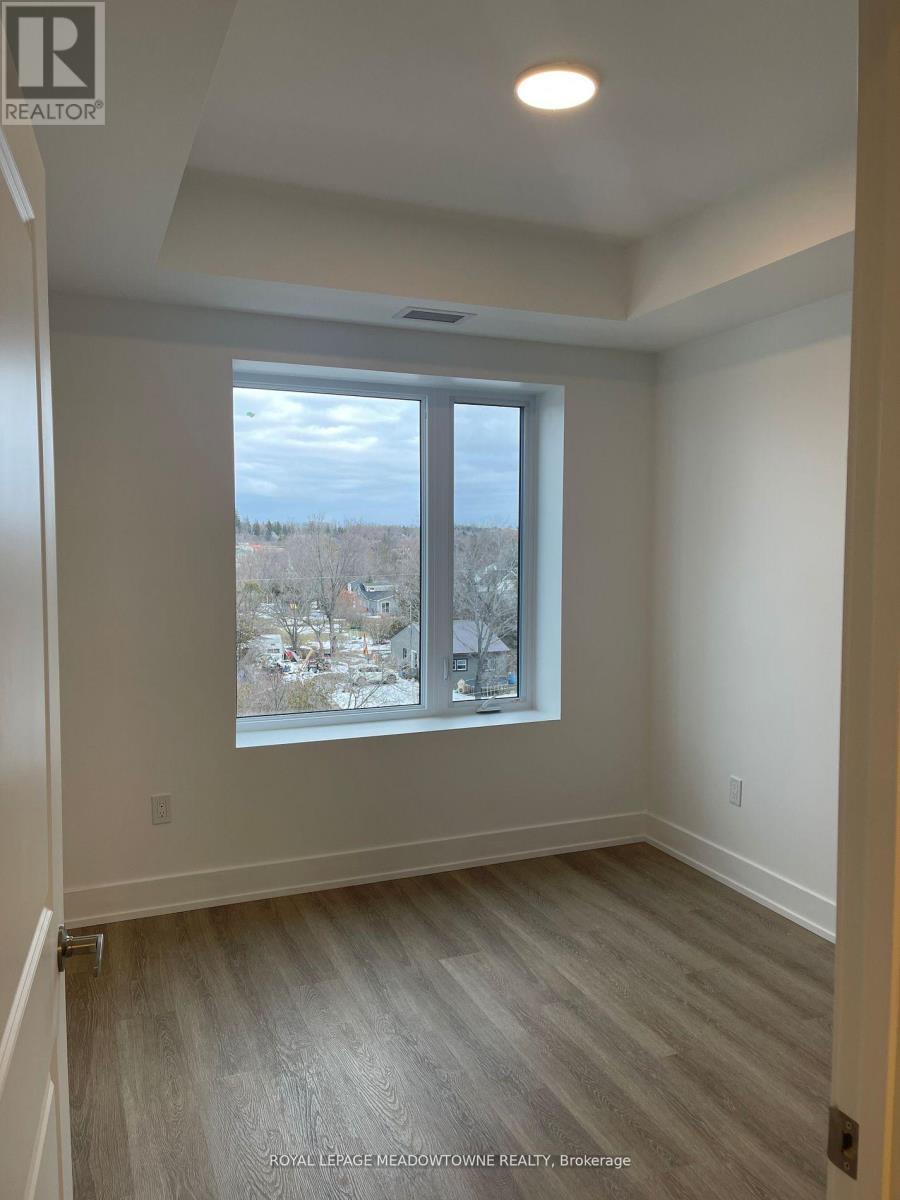 407 - 19B West Street N, Kawartha Lakes, ON - Indoor Photo Showing Other Room