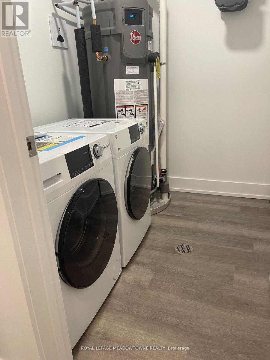407 - 19B West Street N, Kawartha Lakes, ON - Indoor Photo Showing Laundry Room