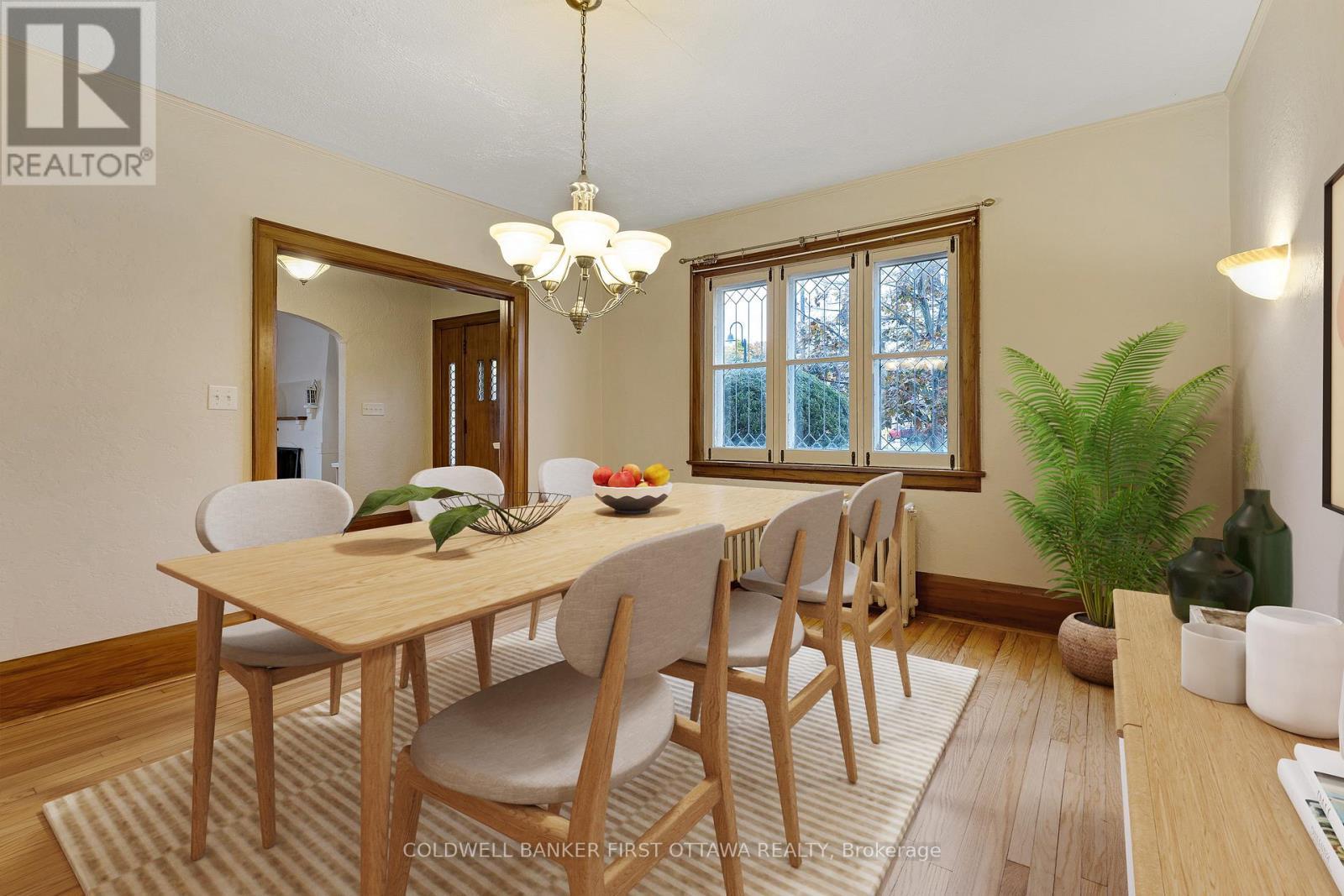 this image has been virtually staged - 2 Gladstone Avenue, Smiths Falls, ON - Indoor Photo Showing Dining Room