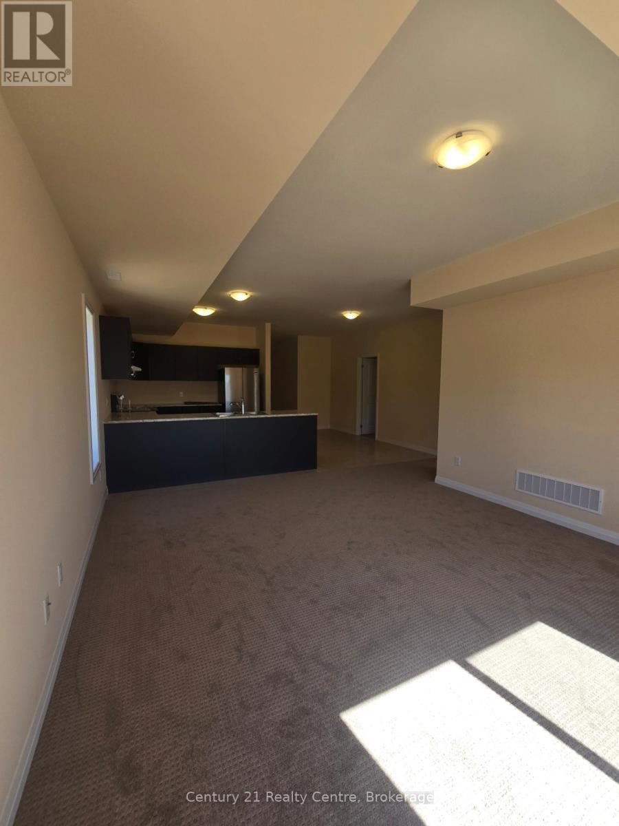 Main Level - 415 Louisa Street, Fort Erie, ON - Indoor Photo Showing Other Room