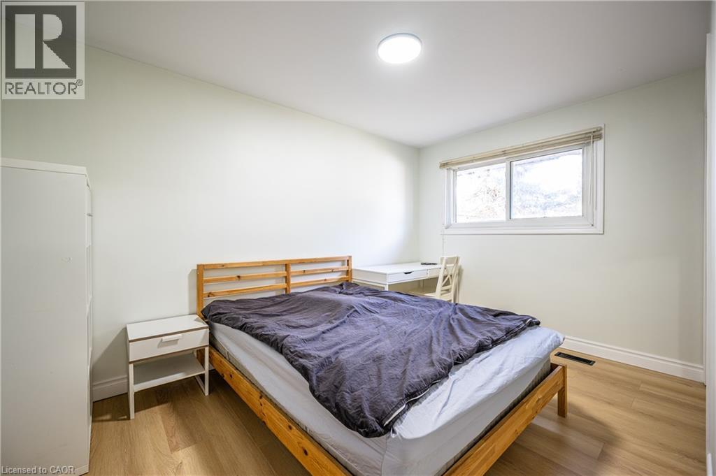 120 Marshall Street, Waterloo, ON - Indoor Photo Showing Bedroom