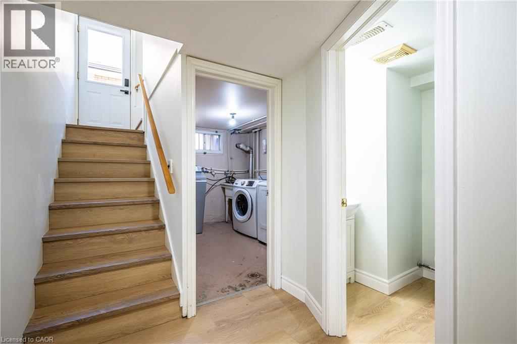 120 Marshall Street, Waterloo, ON - Indoor Photo Showing Laundry Room