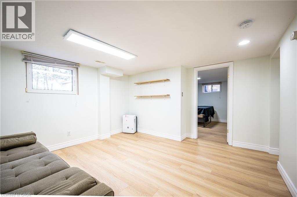 120 Marshall Street, Waterloo, ON - Indoor