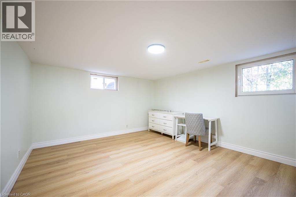 120 Marshall Street, Waterloo, ON - Indoor