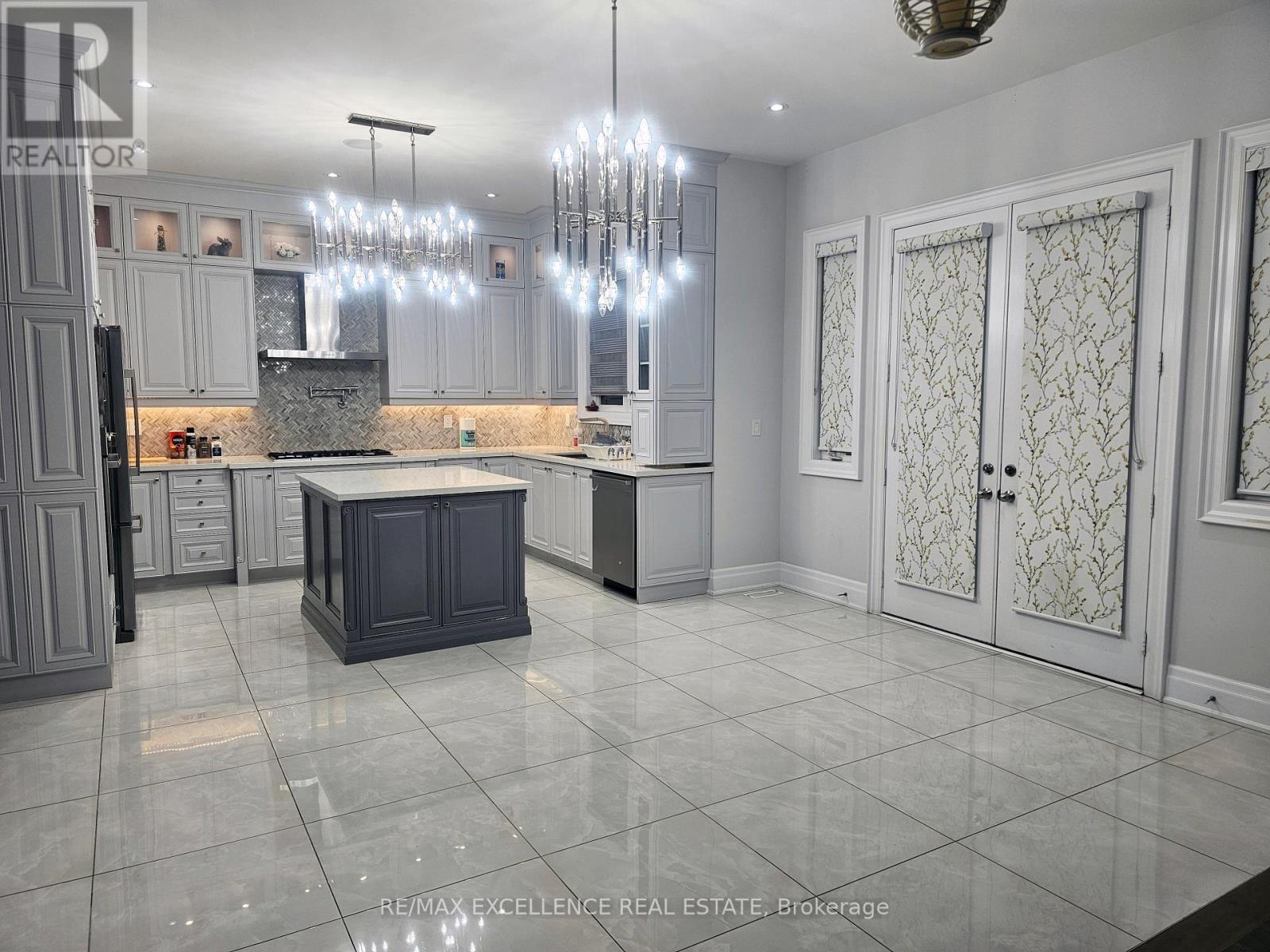 95 Gordon Randle Drive, Brampton, ON - Indoor Photo Showing Kitchen