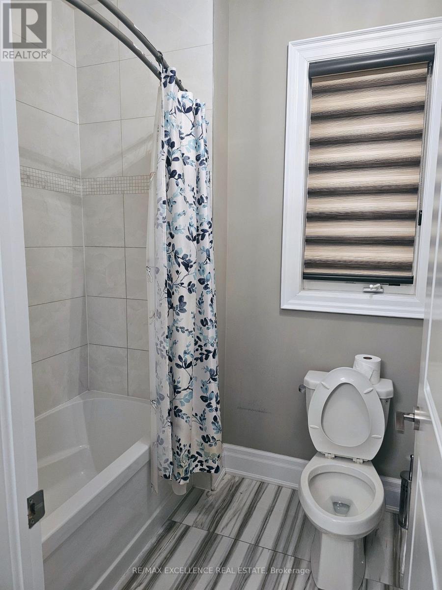 95 Gordon Randle Drive, Brampton, ON - Indoor Photo Showing Bathroom