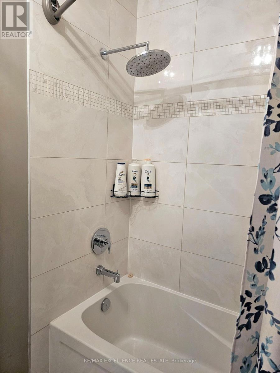 95 Gordon Randle Drive, Brampton, ON - Indoor Photo Showing Bathroom