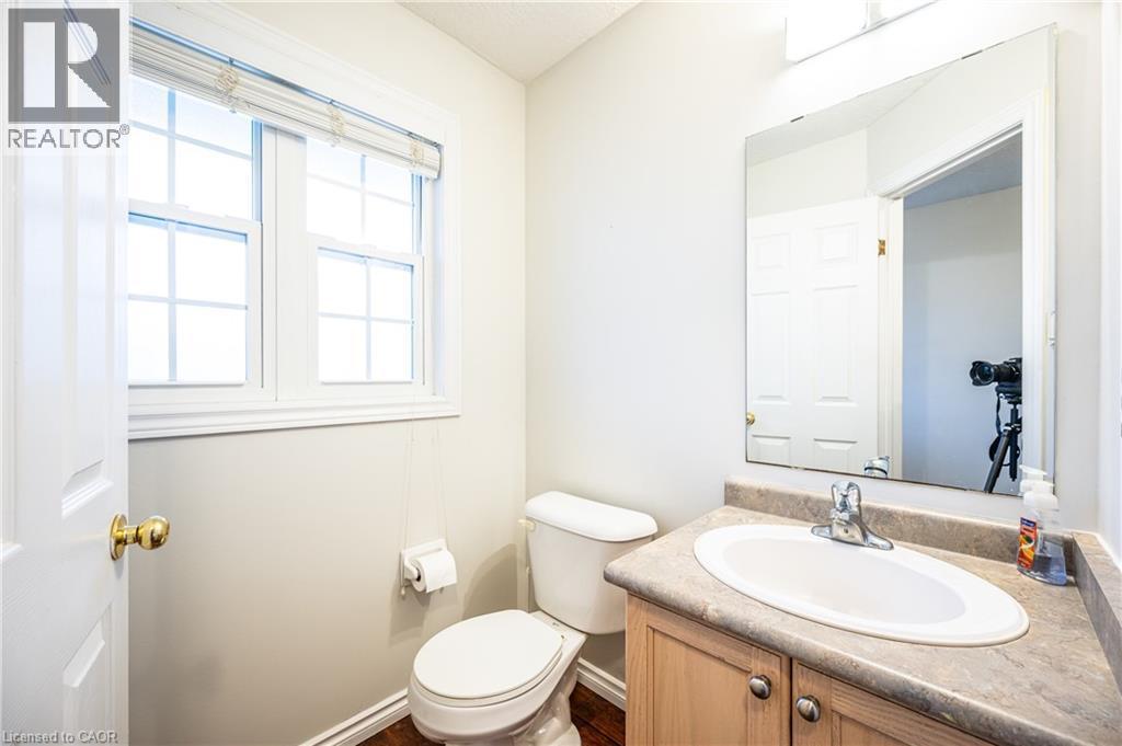 35 Indigo Street, Kitchener, ON - Indoor Photo Showing Bathroom