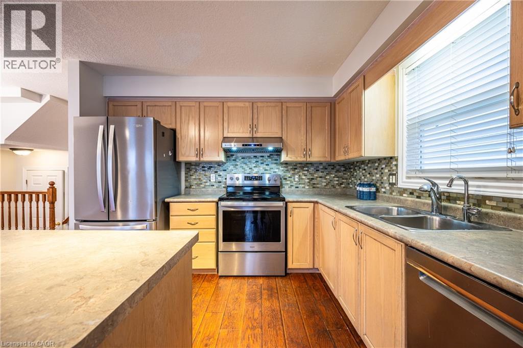 35 Indigo Street, Kitchener, ON - Indoor Photo Showing Kitchen With Stainless Steel Kitchen With Double Sink