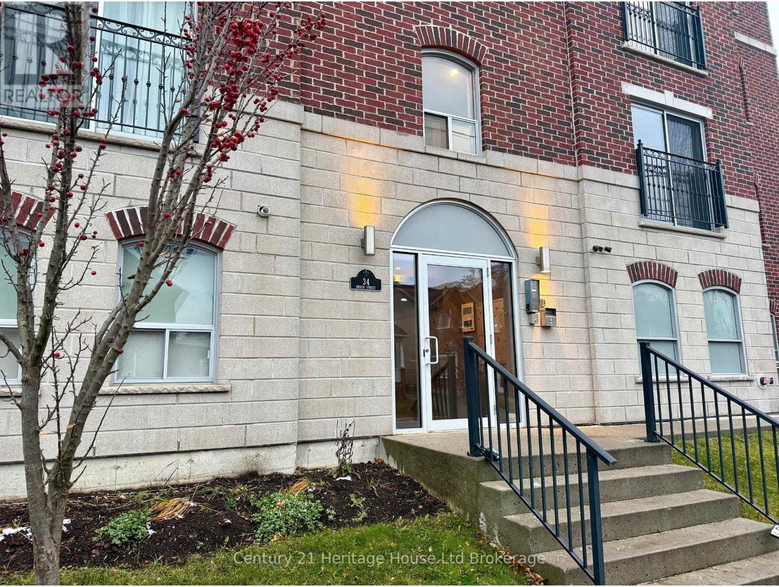 303 - 34 Brock Street, Woodstock (Woodstock - South), ON - Outdoor