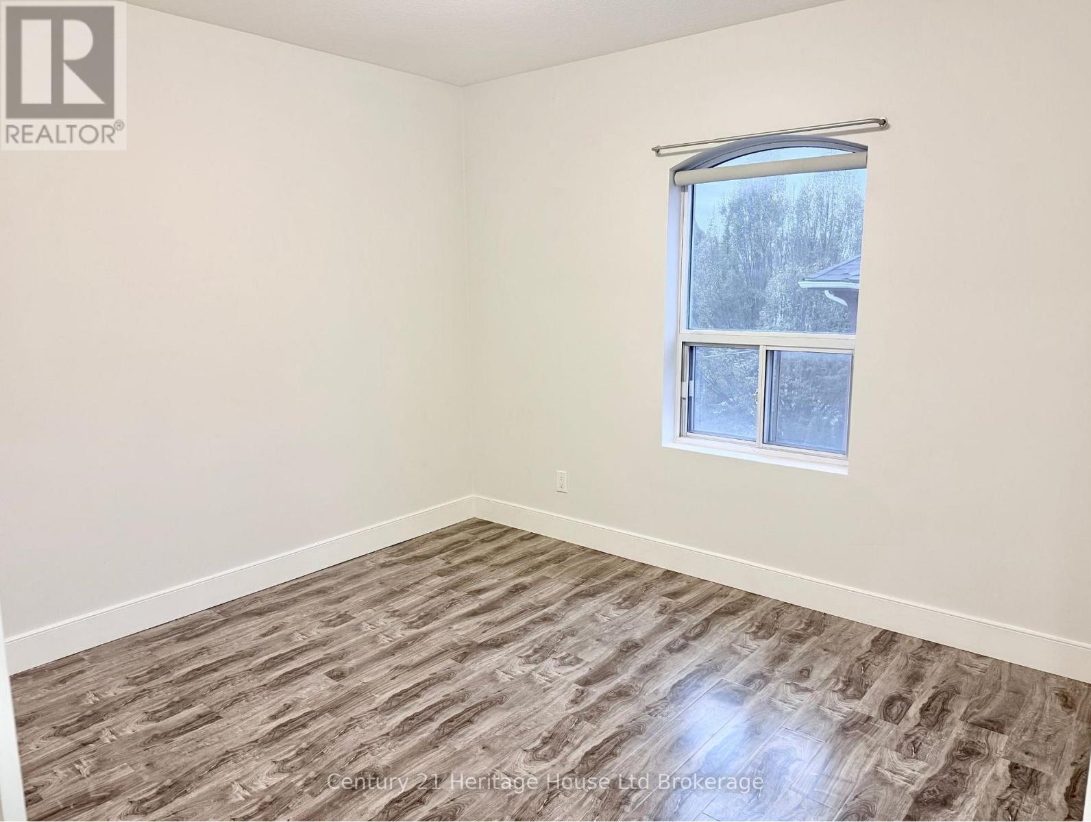 303 - 34 Brock Street, Woodstock (Woodstock - South), ON - Indoor Photo Showing Other Room