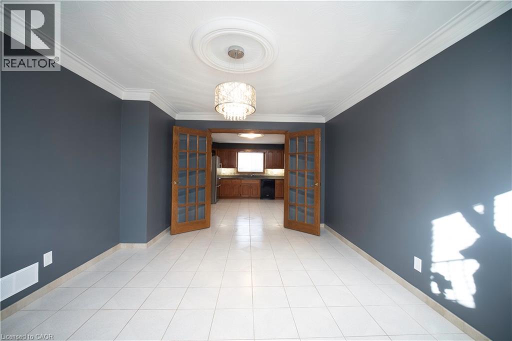 123 Eleanor Avenue Unit# Main, Hamilton, ON - Indoor Photo Showing Other Room