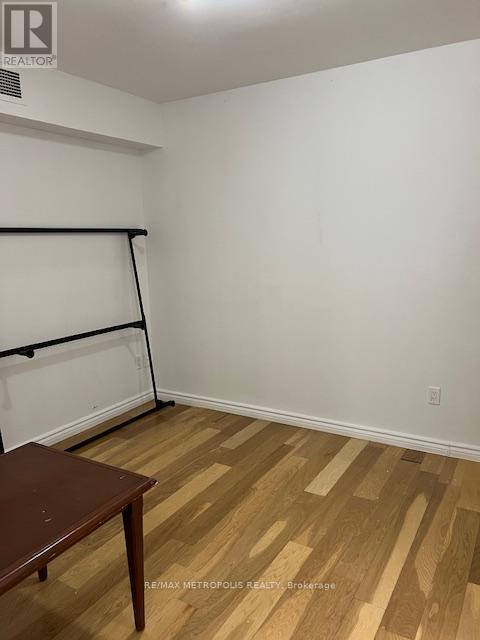 1431 & 1433 Gerrard Street E, Toronto, ON - Indoor Photo Showing Other Room