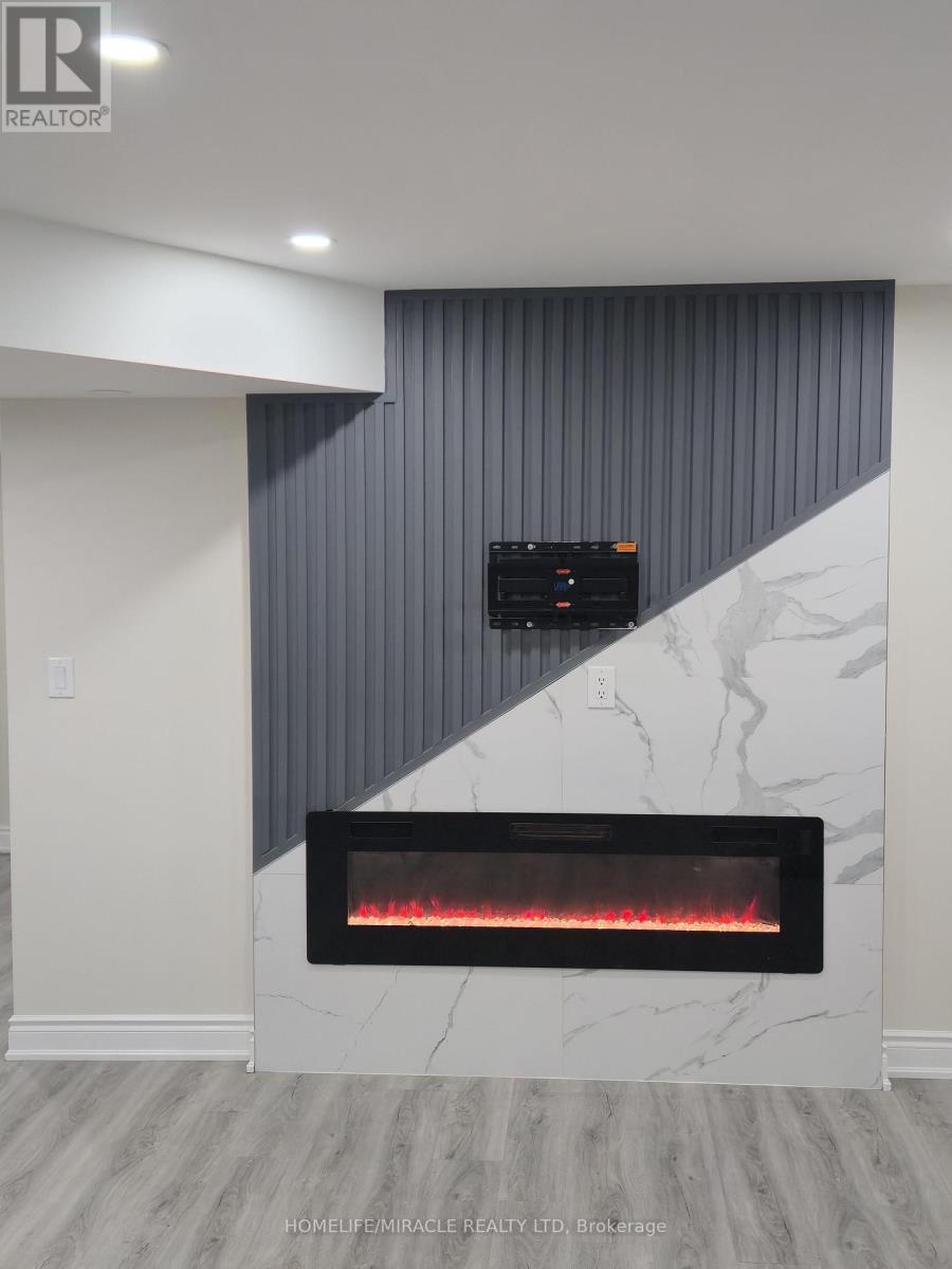 Basement Apartment - 23 Elverton Crescent, Brampton, ON - Indoor