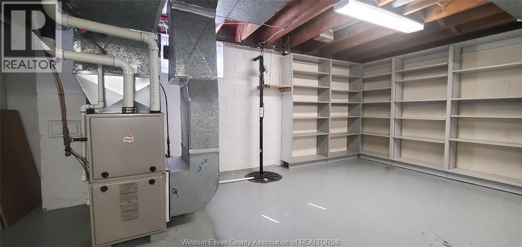 1059 Shepherd Street East, Windsor, ON - Indoor Photo Showing Basement