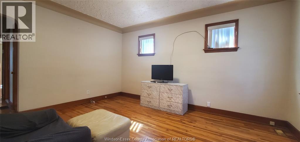 1059 Shepherd Street East, Windsor, ON - Indoor