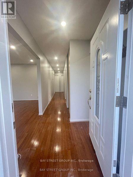 882 Southdown Drive, Oshawa, ON - Indoor Photo Showing Other Room