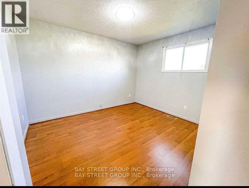 882 Southdown Drive, Oshawa, ON - Indoor Photo Showing Other Room