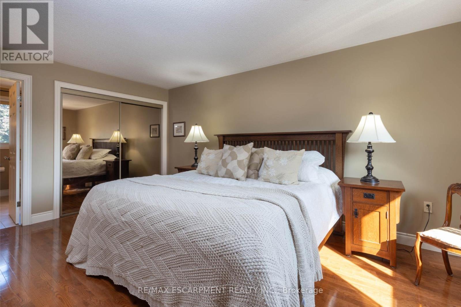 1416 Progreston Road, Hamilton, ON - Indoor Photo Showing Bedroom