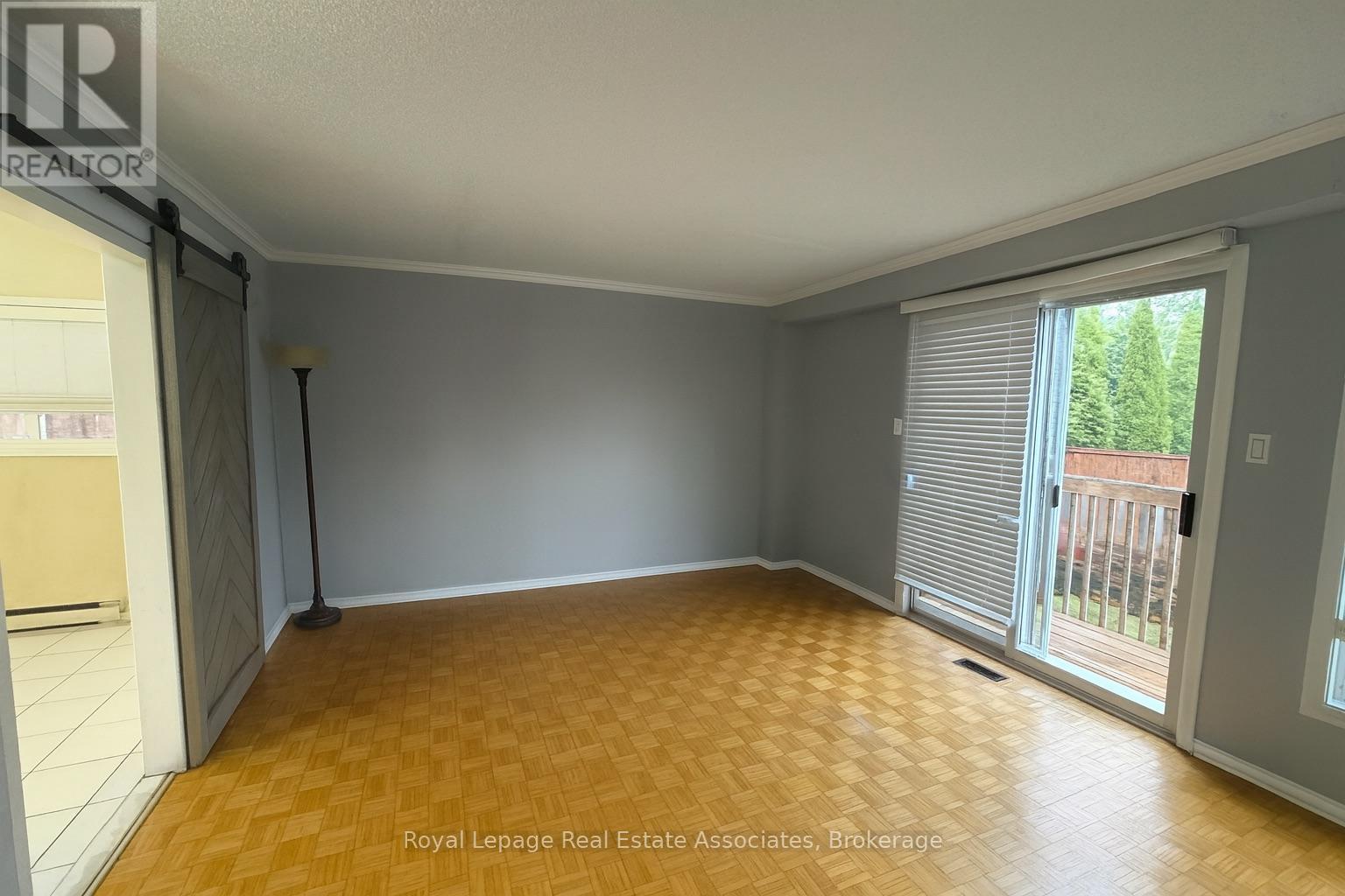 7156 Sandhurst Drive, Mississauga, ON - Indoor Photo Showing Kitchen