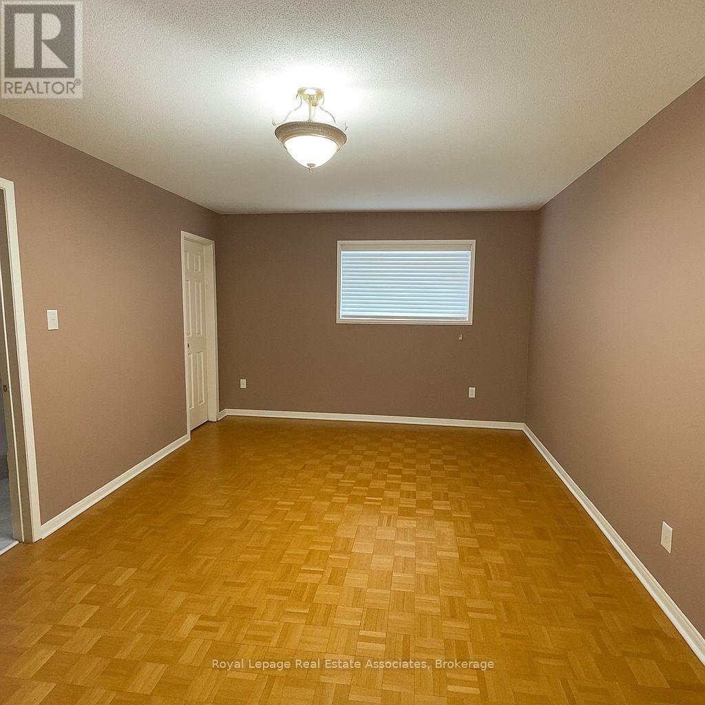 current furniture virtually removed - 7156 Sandhurst Drive, Mississauga, ON - Indoor Photo Showing Other Room
