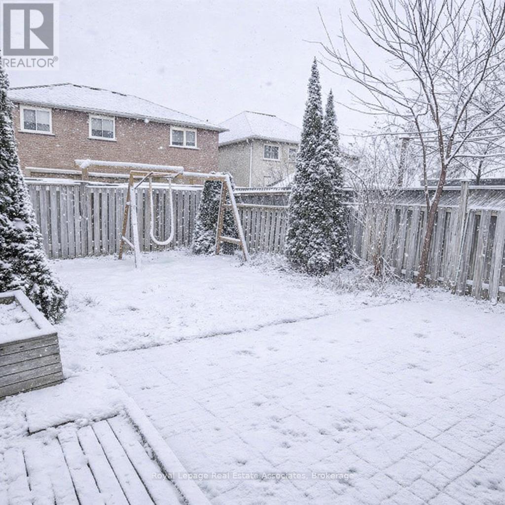 7156 Sandhurst Drive, Mississauga, ON - Outdoor