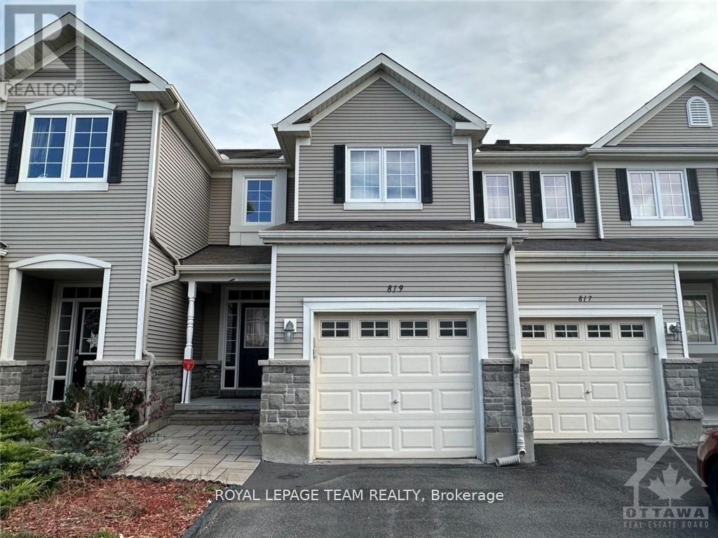 819 Tabaret Street, Ottawa, ON - Outdoor With Facade