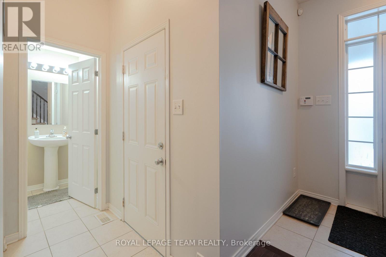 819 Tabaret Street, Ottawa, ON - Indoor Photo Showing Other Room