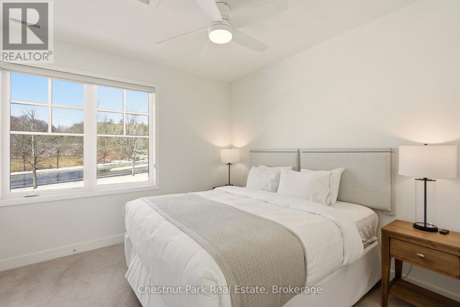 Bhvb201 - 1869 Muskoka Rd 118 West Road, Muskoka Lakes (Monck (Muskoka Lakes)), ON - Indoor Photo Showing Bedroom