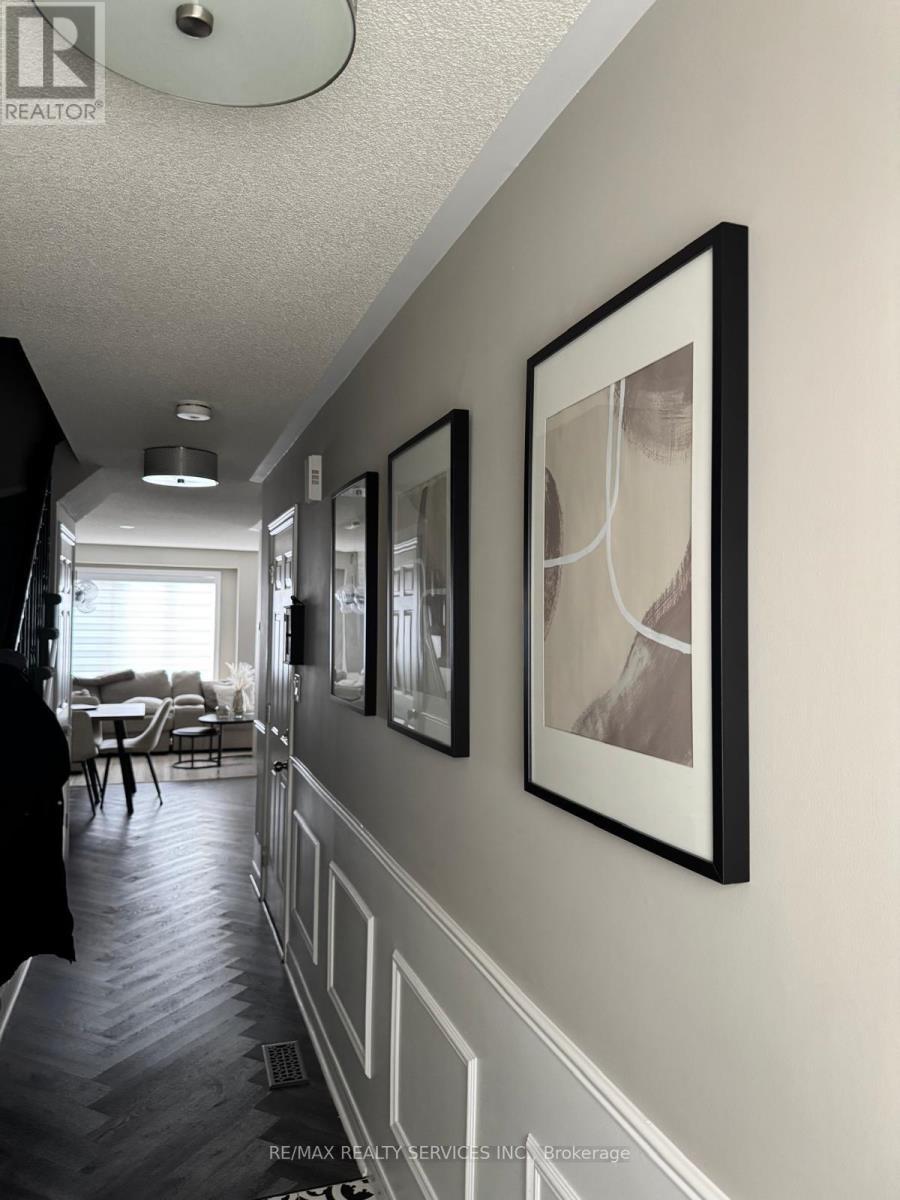 10 - 430 Mapleview Drive E, Barrie, ON - Indoor Photo Showing Other Room