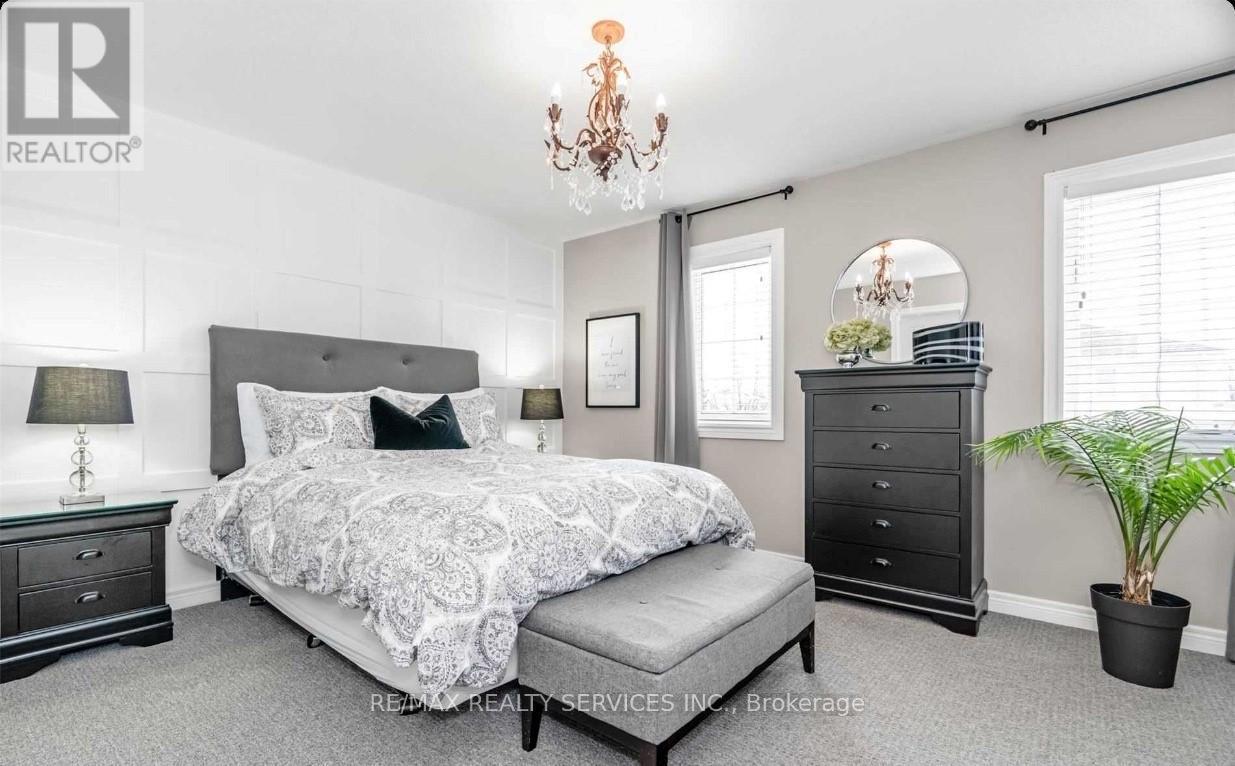 10 - 430 Mapleview Drive E, Barrie, ON - Indoor Photo Showing Bedroom