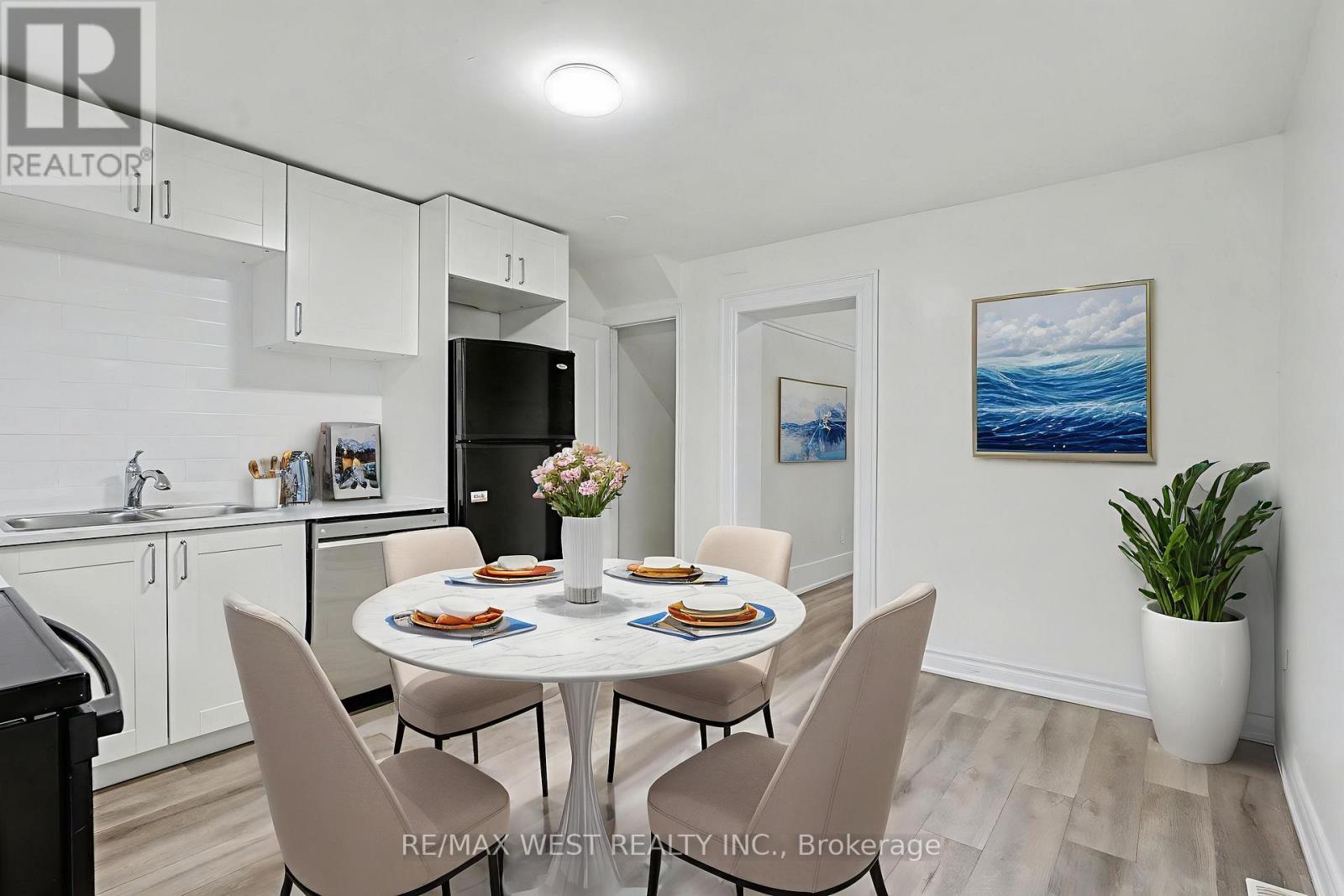 287 Hunter Street E, Hamilton, ON - Indoor Photo Showing Dining Room
