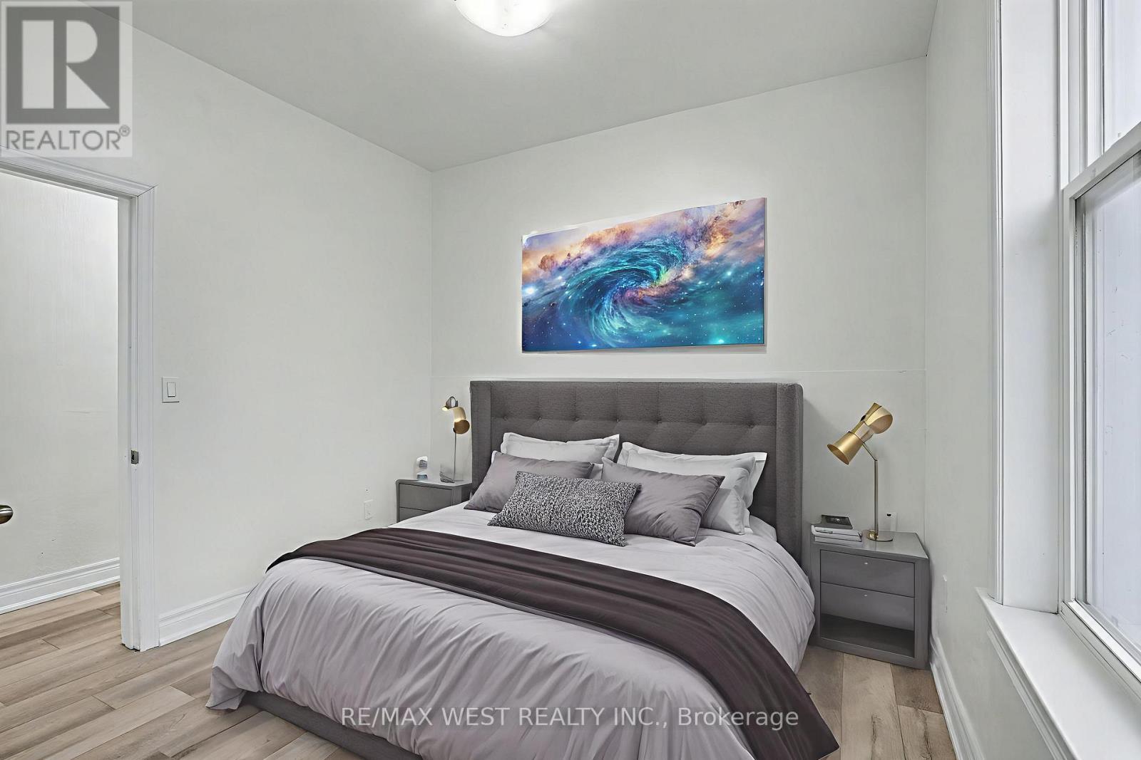 287 Hunter Street E, Hamilton, ON - Indoor Photo Showing Bedroom