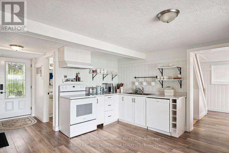 42 Lighthouse Crescent, Tay, ON - Indoor Photo Showing Kitchen With Double Sink