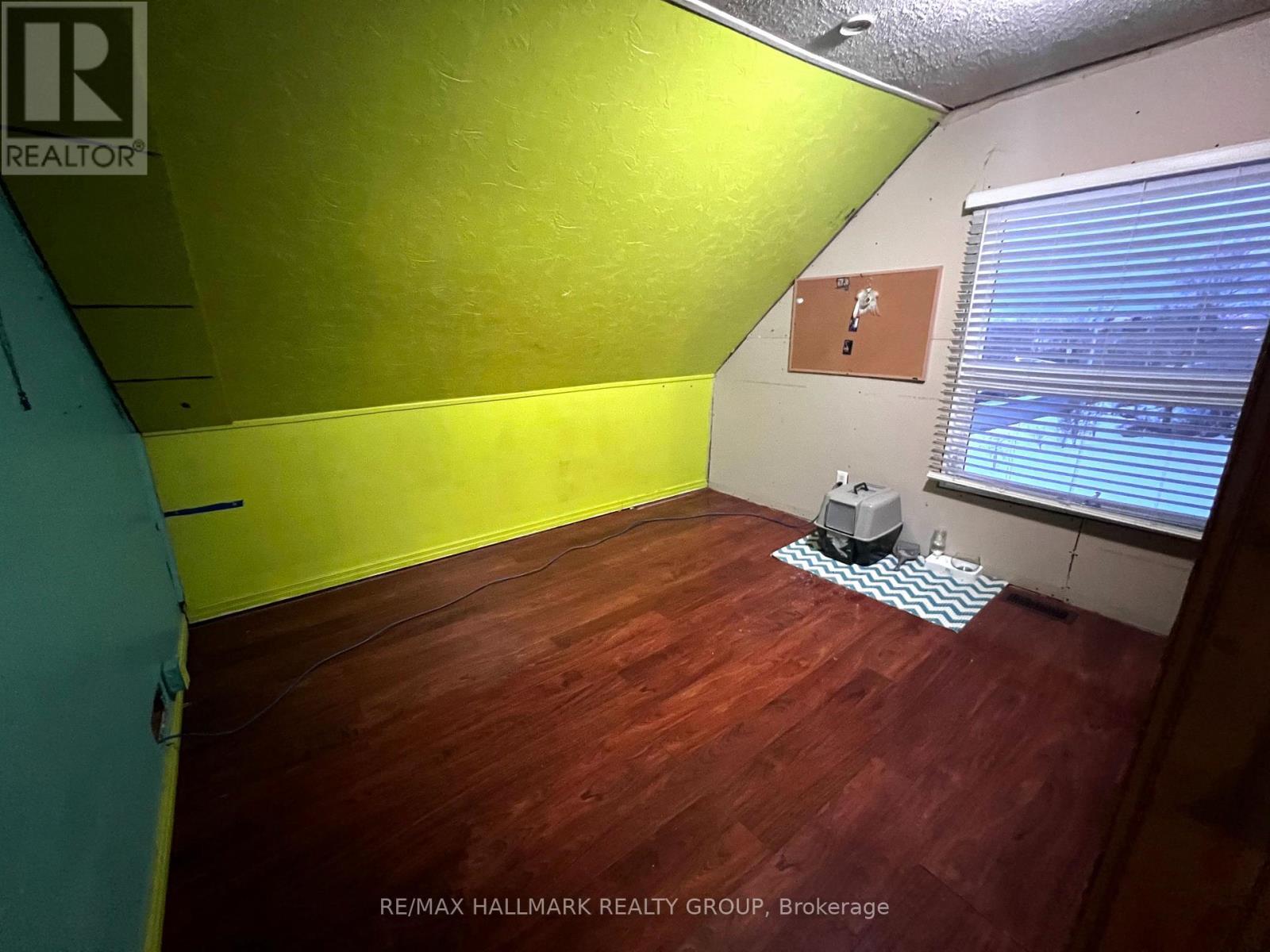 second level bedroom - 2121 Con10 Concession, Alfred And Plantagenet, ON - Indoor Photo Showing Other Room