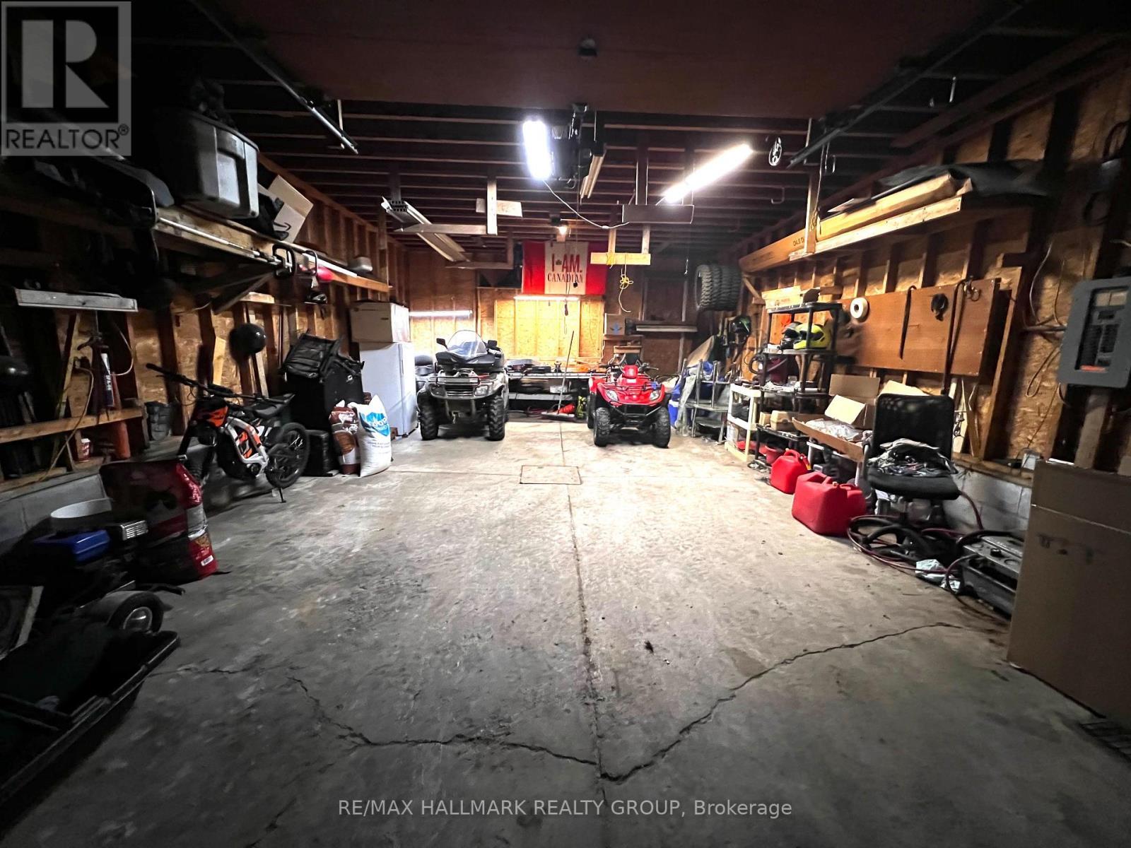 garage 20 x 30 - 2121 Con10 Concession, Alfred And Plantagenet, ON - Indoor Photo Showing Garage