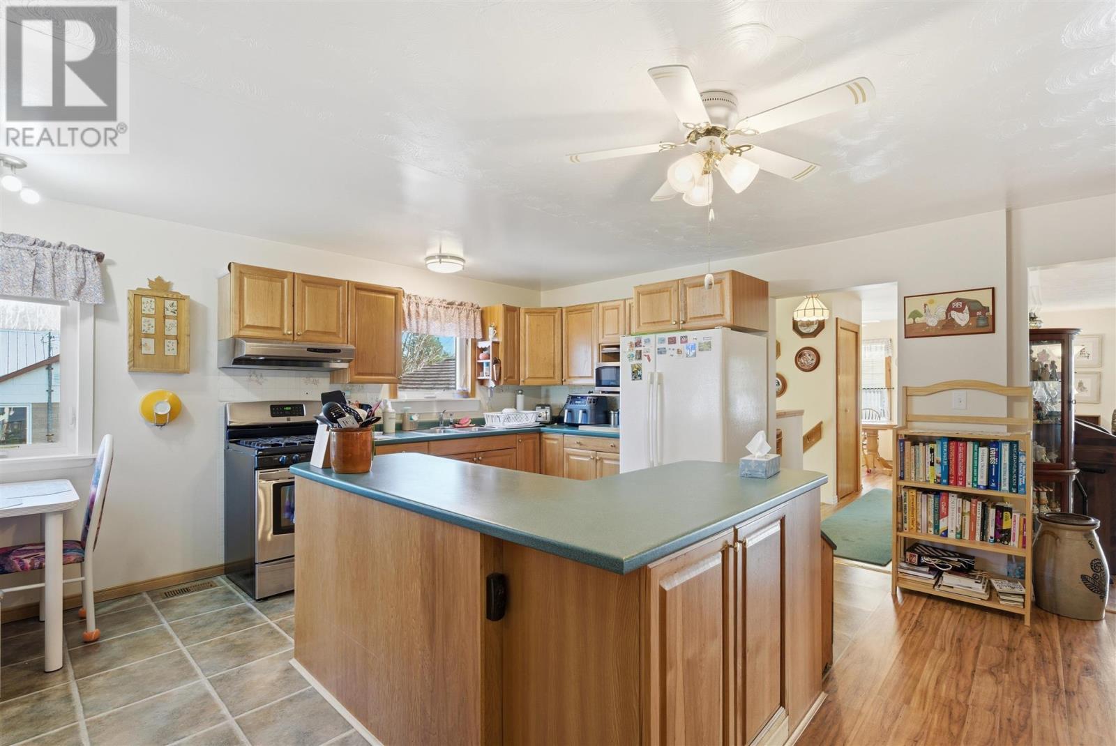 11 John St, Iron Bridge, ON - Indoor Photo Showing Kitchen