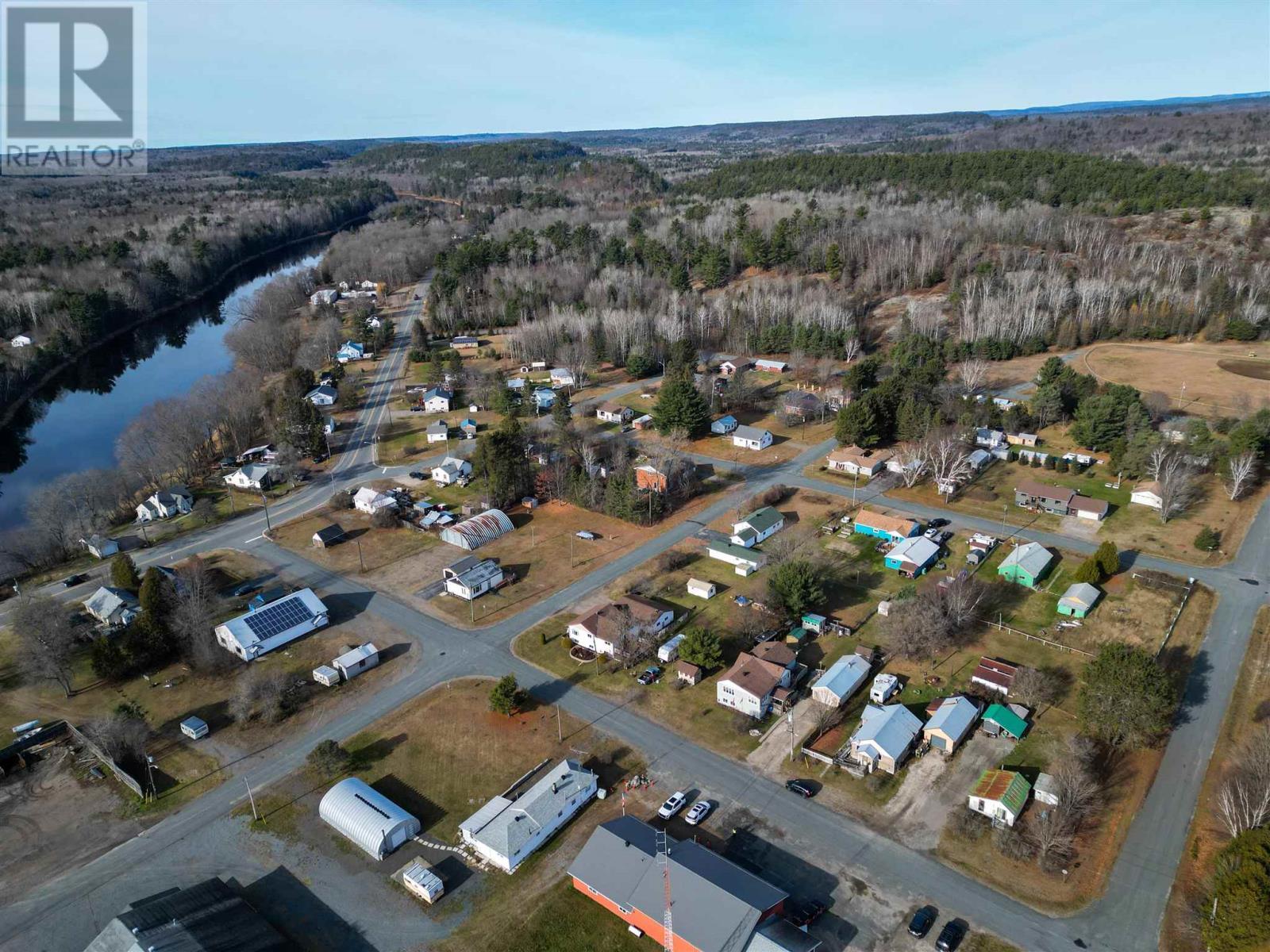 11 John St, Iron Bridge, ON - With View