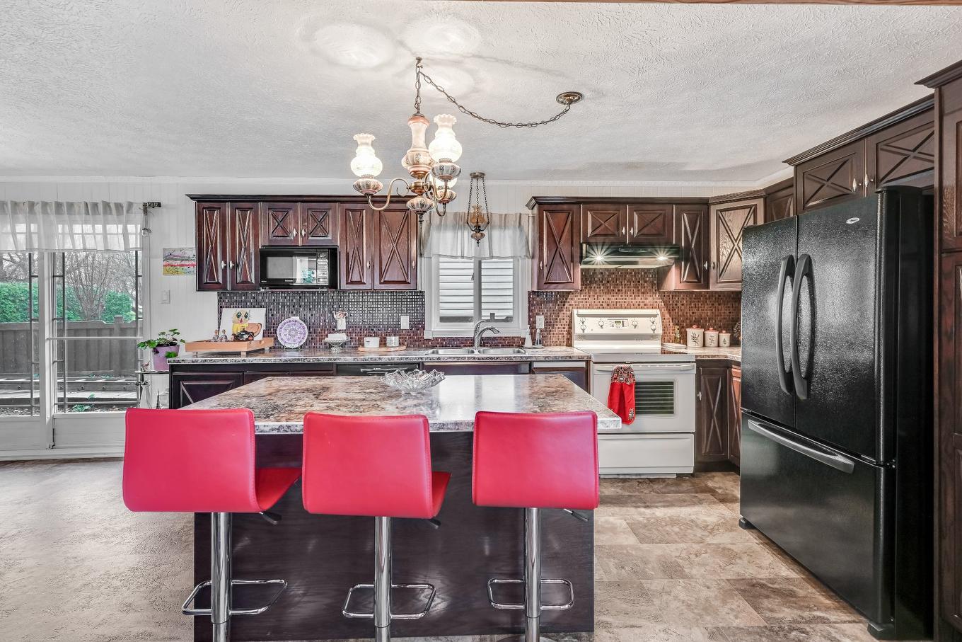 Kitchen - 100 Rue Berton, Saint-Blaise-Sur-Richelieu, QC - Indoor Photo Showing Kitchen